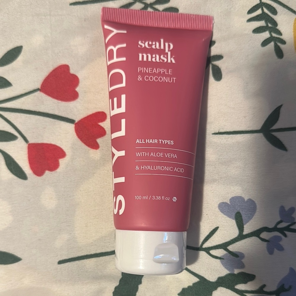 Pink Scalp Mask with Aloe Vera & Hyaluronic Acid